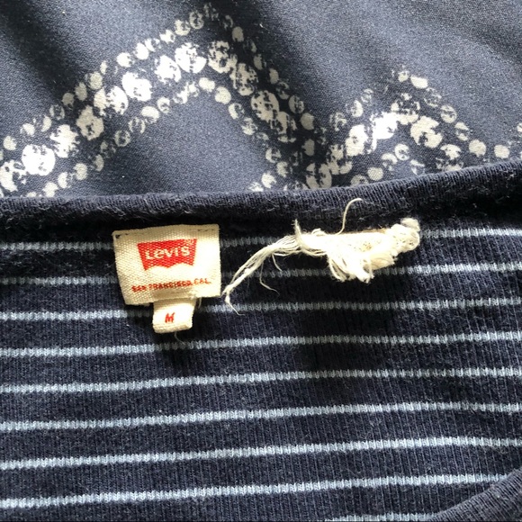 Levi’s striped tee - Picture 2 of 4